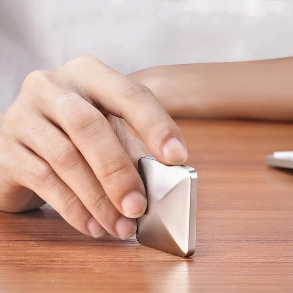 Flipo Flip Toy, Desktop Pocket Stress Relieve Fingertip Decompression Toy Metal Fingertip for Car Office, Decompression Pocket Energy, Stress Relief Spinning ADHD Anxiety Toys for Adult Kid Autism - tuttostyle4u