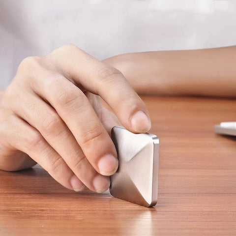 Flipo Flip Toy, Desktop Pocket Stress Relieve Fingertip Decompression Toy Metal Fingertip for Car Office, Decompression Pocket Energy, Stress Relief Spinning ADHD Anxiety Toys for Adult Kid Autism - tuttostyle4u
